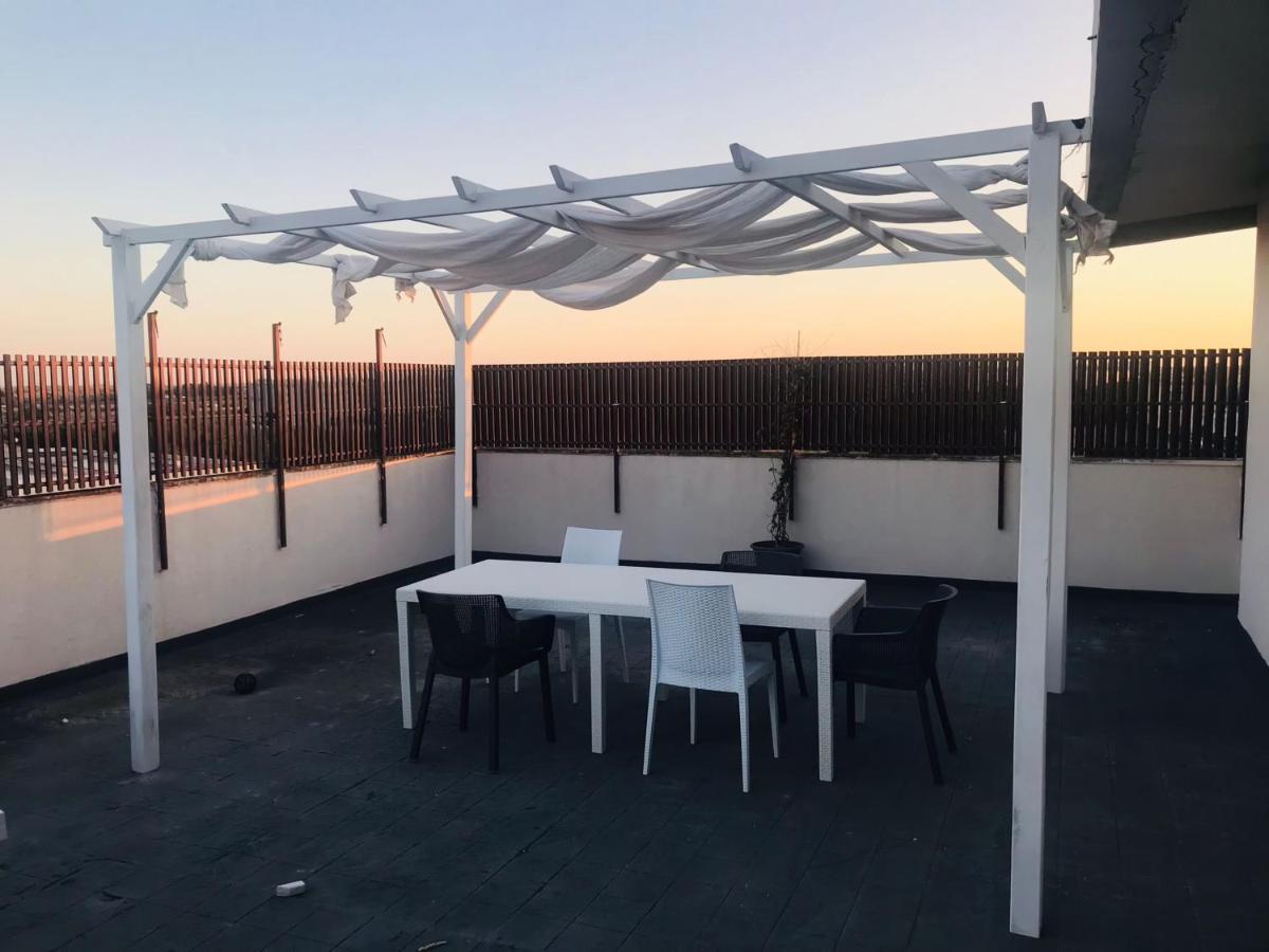 Luxus P4T Family 3 Bedroom With Pool, Tennis Court And Sauna Brindisi Extérieur photo